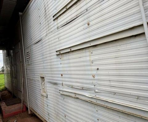 Lot 241 · Commercial Kitchen