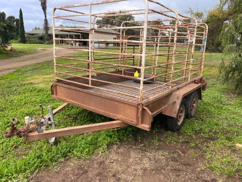 Lot 47 · 10' x 6' Major Tandem Trailer & Crate