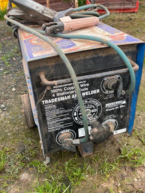 Lot 63 · Peerless 180amp Arc Welder