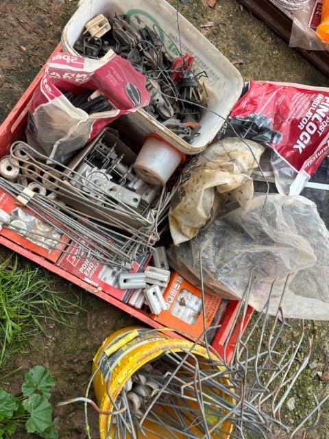 Lot 69 · Mixed Electric Fencing