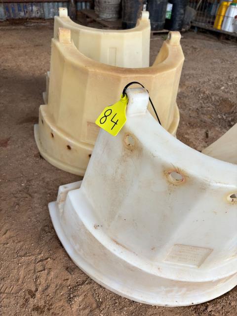 Lot 84 · 3 x 45ltr 10 teat calf feeder