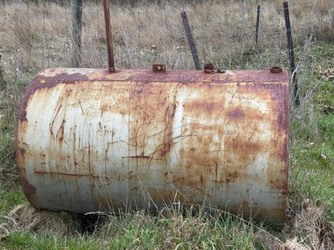 Lot 108 · 1000L Fuel Tank