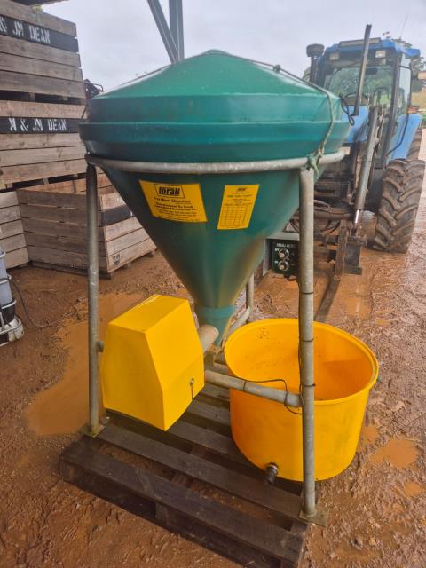 Lot 119 · Forall Fertilizer Dissolver