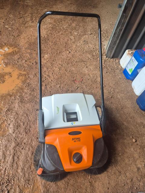 Lot 121 · Stihl Floor Sweeper