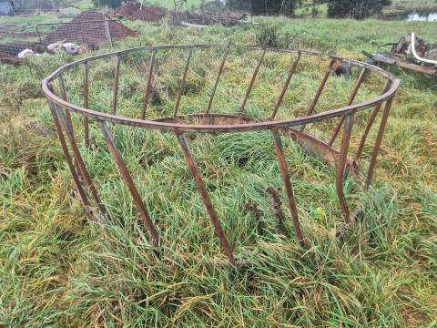 Lot 131 · Hay Ring