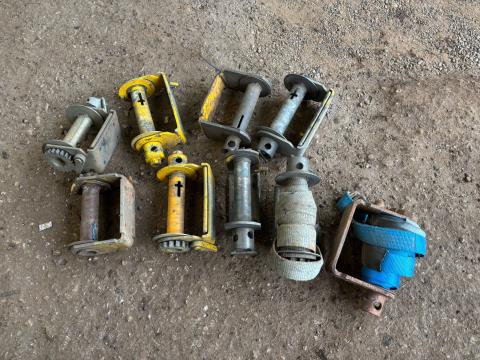 Lot 52 · 9 x Bolt/Weld Binders