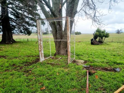 Lot 150 · Ute Hurdles 8ft x 6ft