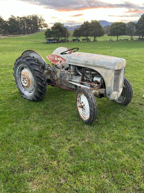 Lot 169 · Ferguson 28 Tractor