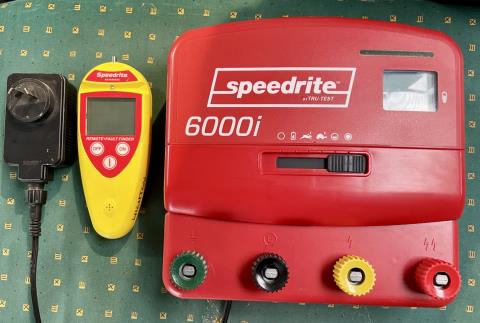 Lot 176 · Speedrite 6000i Fence Energizer Plus Speedrite Fault Finder
