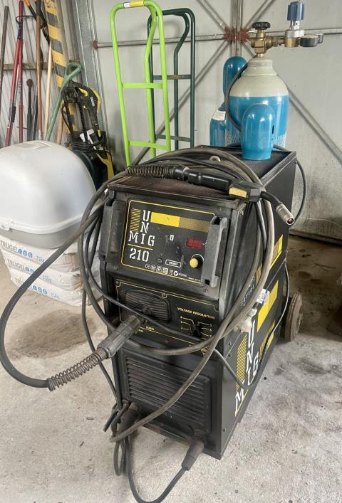 Lot 177 · UNIMIG 210 Mig Welder Plus 2 size E Argon Speed Shield
