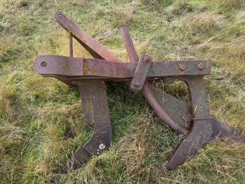 Lot 93 · Pipe Layer 3PL