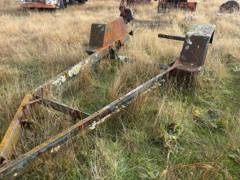 Lot 95 · Trailer Axle & Chassis