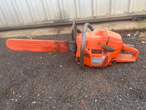 Lot 181 · Husqvarna 394 XP Chainsaw