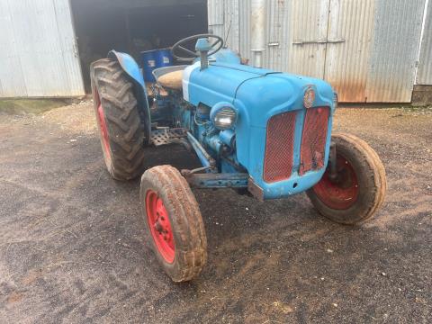 Lot 184 · Fordson Dexta Tractor 58/59 Model