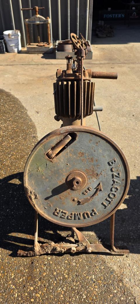 204 · Large Buzacott Pump (rare) and Magneto