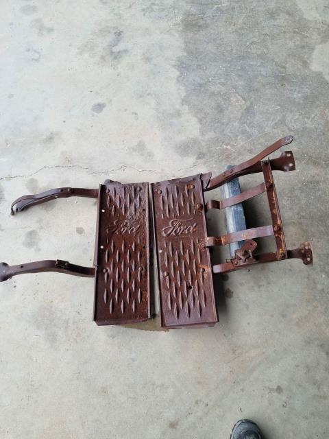 210 · Early Ford Side Steps