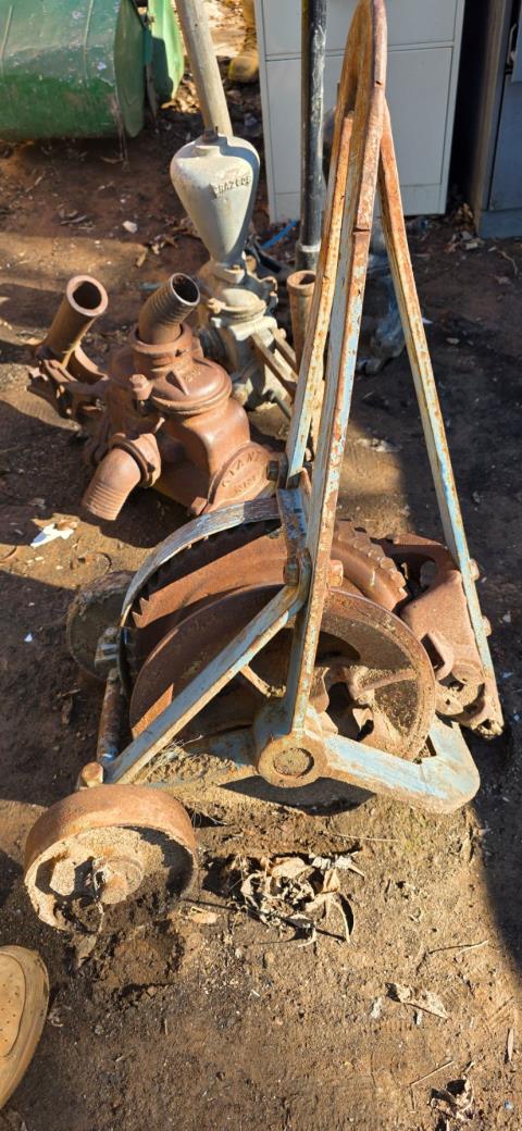 010 · Trewalla Tree Puller Steel & Cast