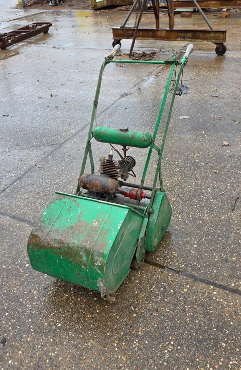 Scott Bonner cyclinder Mower (complete working order)