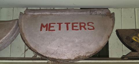 035 · Pressed Tin Metters Trough Ends (pair)