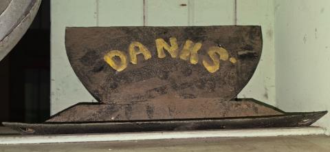 036 · Pressed Tin Danks Trough End (1)