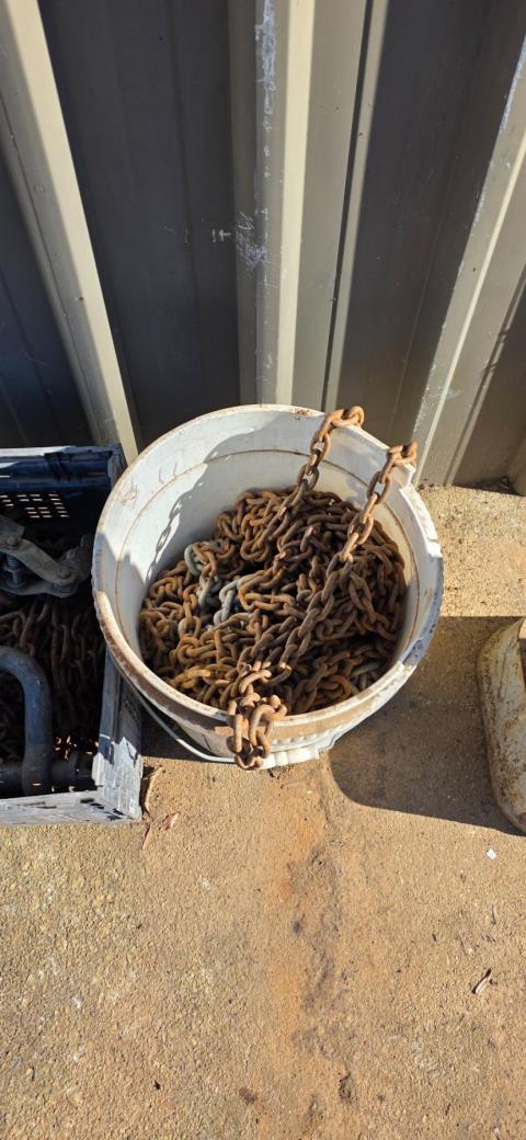 Bucket of Chain