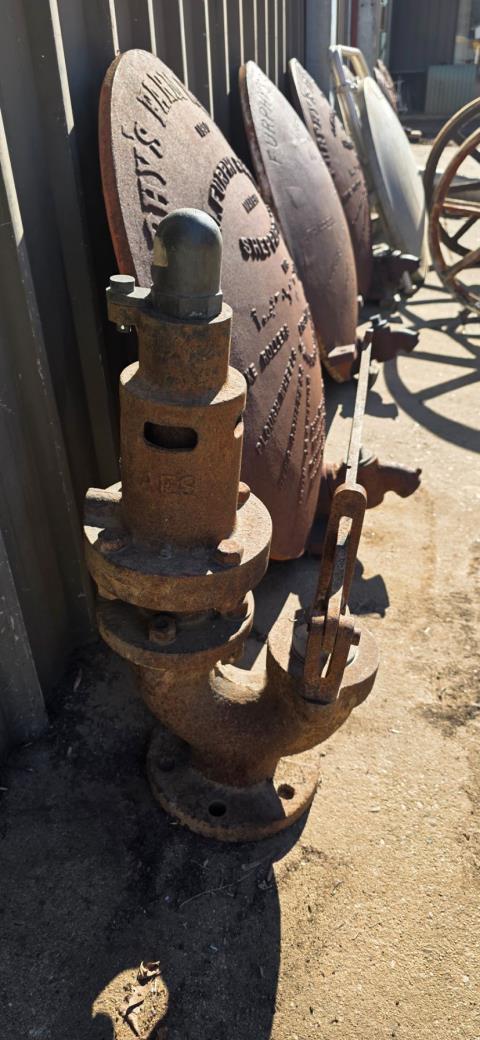 136 · Very Large Steam Valve