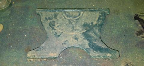 047 · Unbranded cast trough end