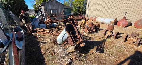 165 · Shearing Stand on Transporter (Broken)