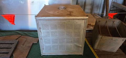 082 · Pressed tin meat safe