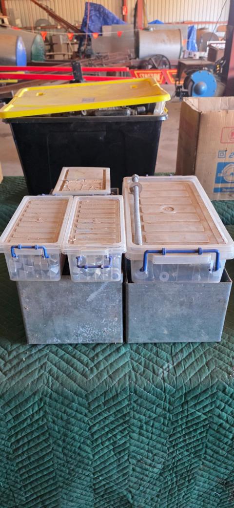 Sundry Lot of fixtures