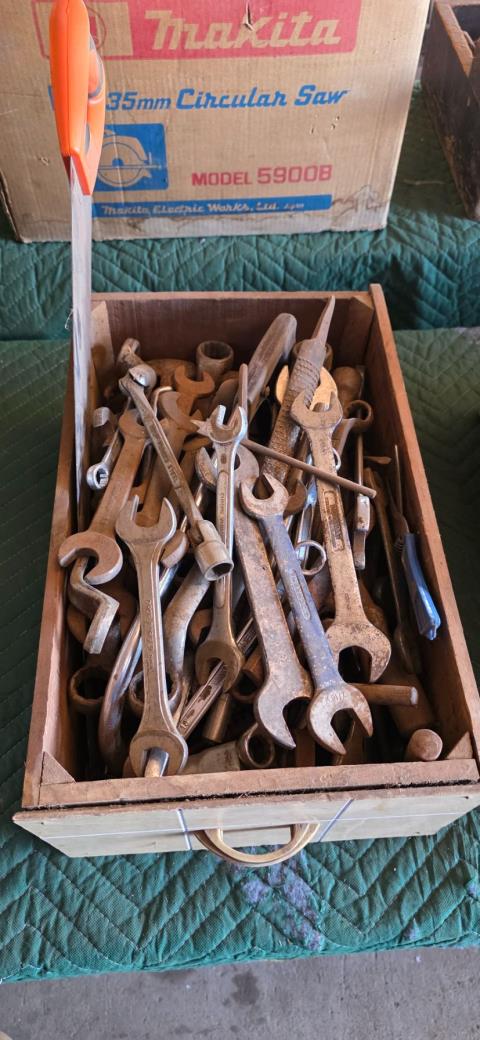 089 · Sundry Lot of Tools in Timber Box