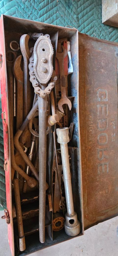 096 · Assortment of Truck Tools
