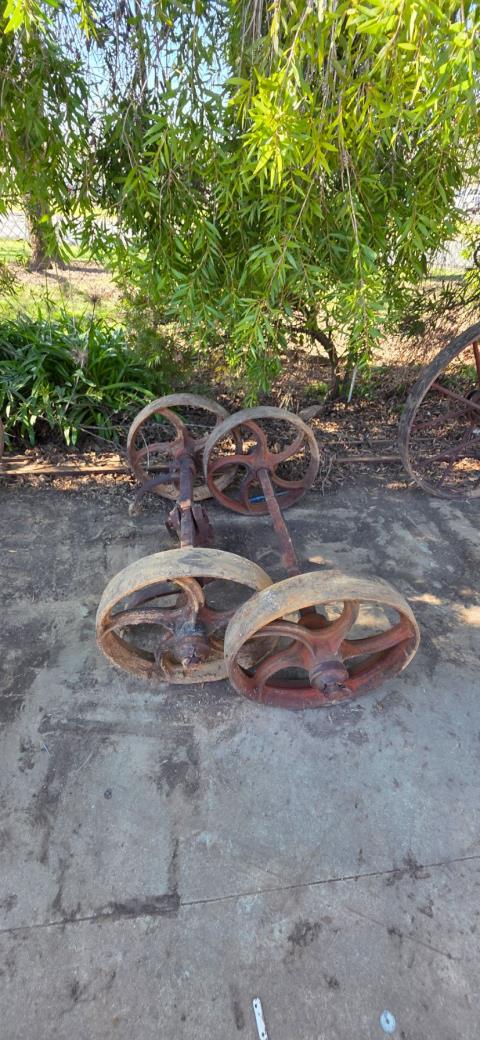 175 · Set of Sunshine Cast Wheels. Transporters