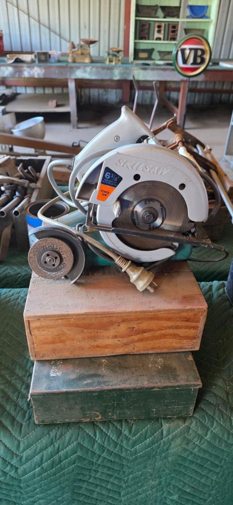 Assortment of Electrical Tools & Grinders