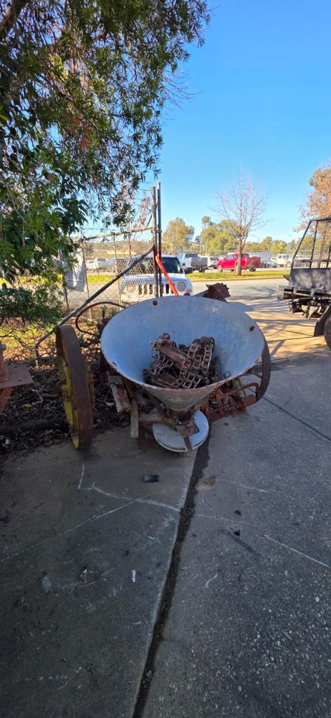 182 · Sunshine Seeder - Timber Handles. Unrestored. Complete