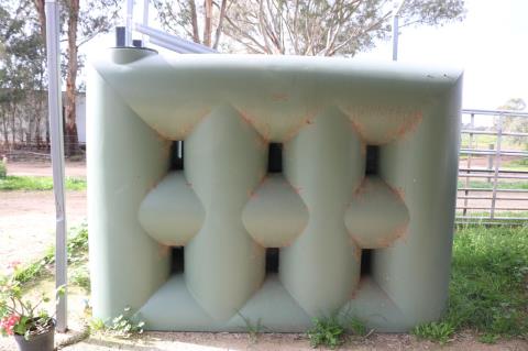 3000L Slimbase Poly Tank
