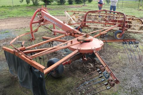 Lot 25 · Deutz-Farr Tedder Rake