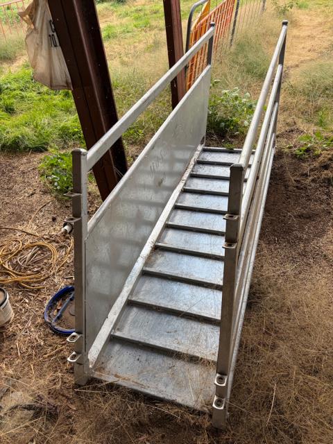 012 · Sheep Loading Ramp