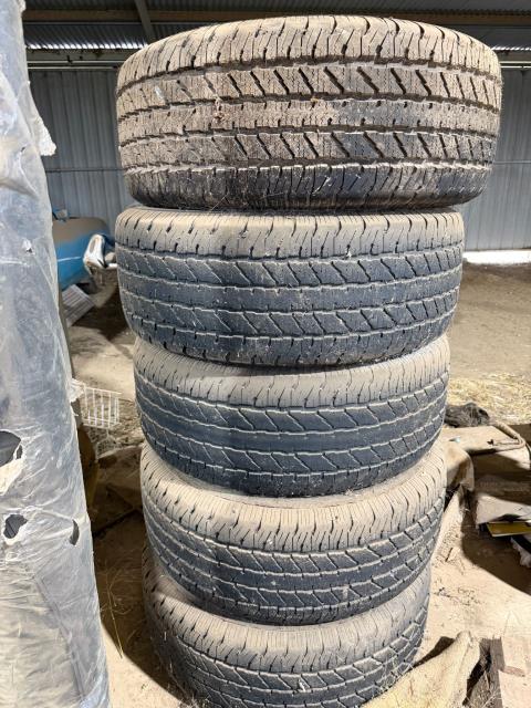 045 · Car Tyres 17Inch