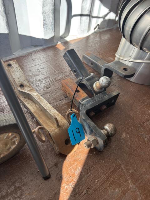 4 x tow hitches