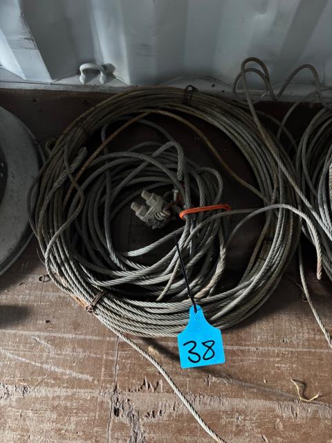 Lot 38 · Quantity of tow cable