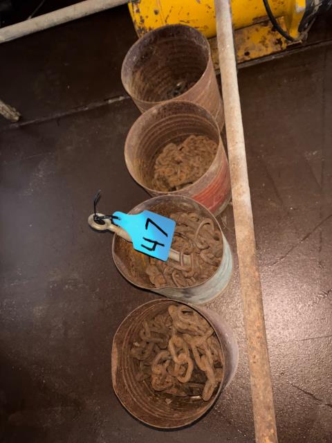 Lot 47 · Small Chains