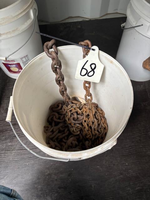 Lot 68 · Bucket of lifting chains