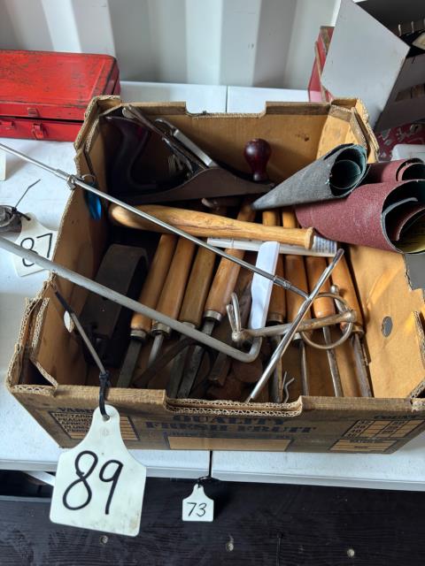 Lot 89 · Wood carving tools