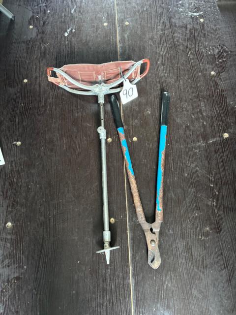 Lot 90 · Hand seat + Pruners